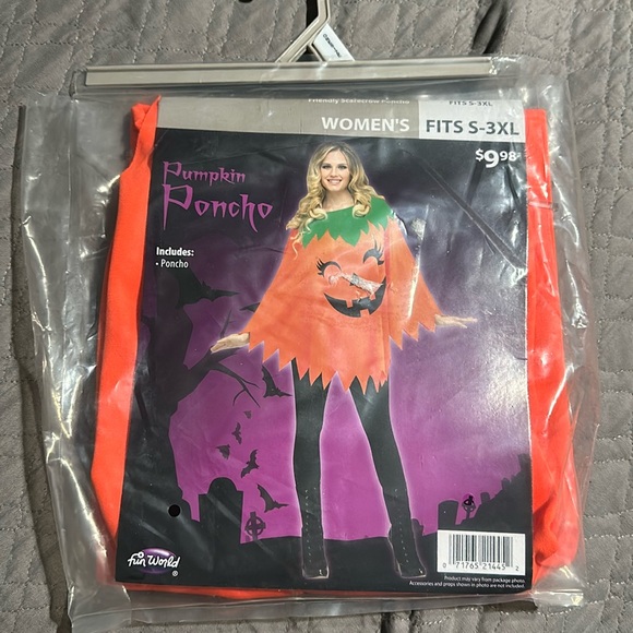 WOMEN’S PUMPKIN PONCHO COSTUME - WOMEN PUMPKIN COSTUME - Picture 2 of 4
